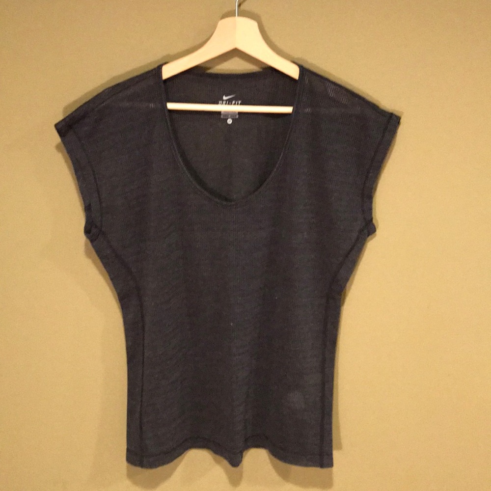 Nike work out top